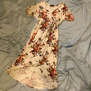 Floral maternity dress!